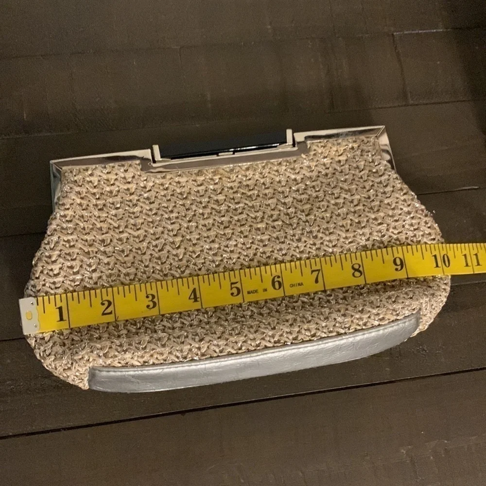 Bueno Clutch - Picture 8 of 10